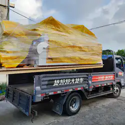 Russian customer non woven bag making machine shipment.